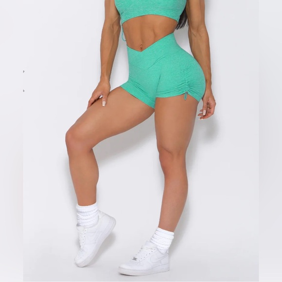 Bombshell Sportswear contour toggle shorts in mint size MEDIUM - Picture 1 of 5